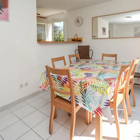 3 Bedroom Awesome In Aigues-Mortes