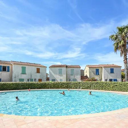 3 Bedroom Awesome In Aigues-Mortes